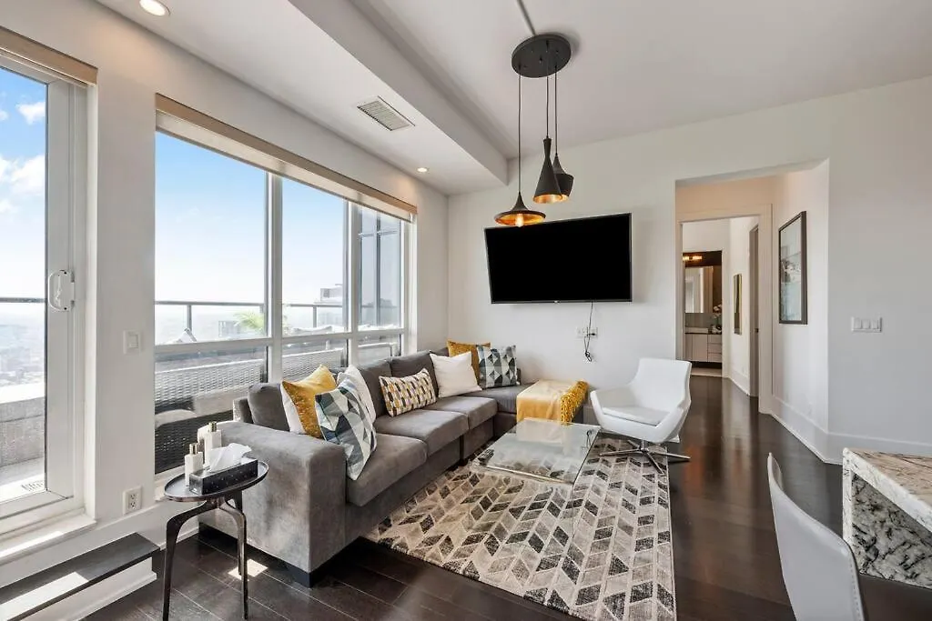 5-Star Panoramic View And Large Terrace By Cn Tower Apartment Toronto