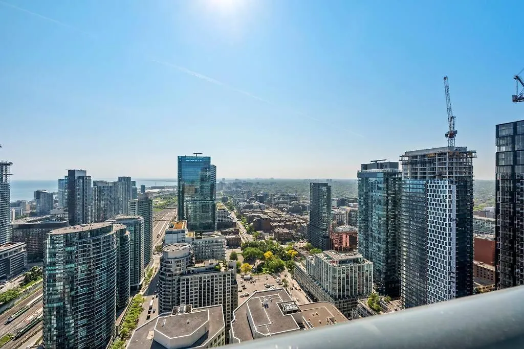 5-Star Panoramic View And Large Terrace By Cn Tower Apartment Toronto 0*,  Canada