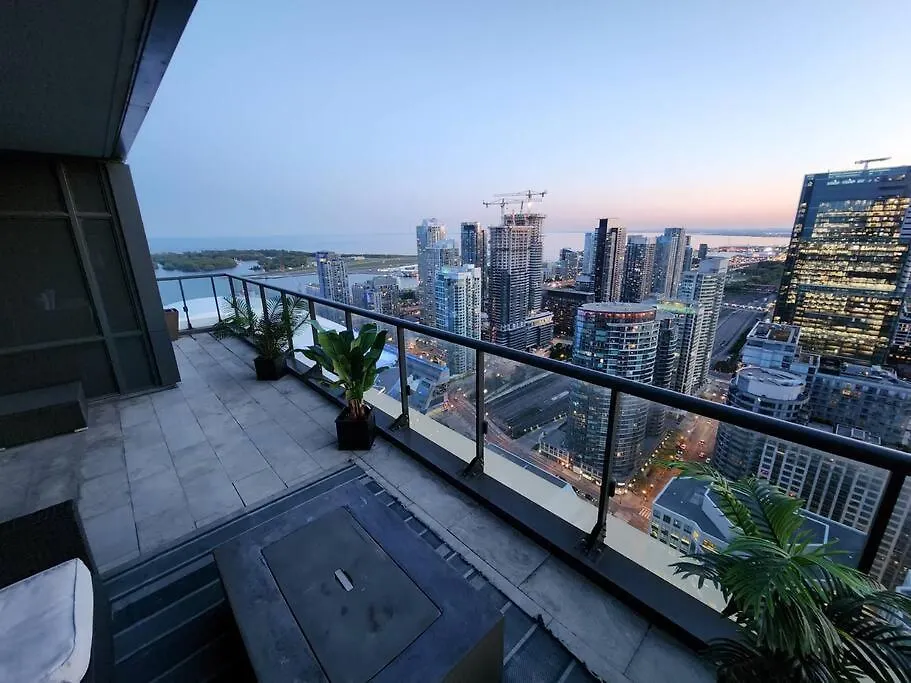 5-Star Panoramic View And Large Terrace By Cn Tower Appartement Toronto
